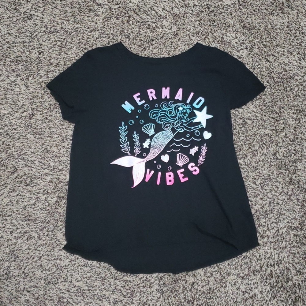 Favorite Graphic Tee  L (10-12) black